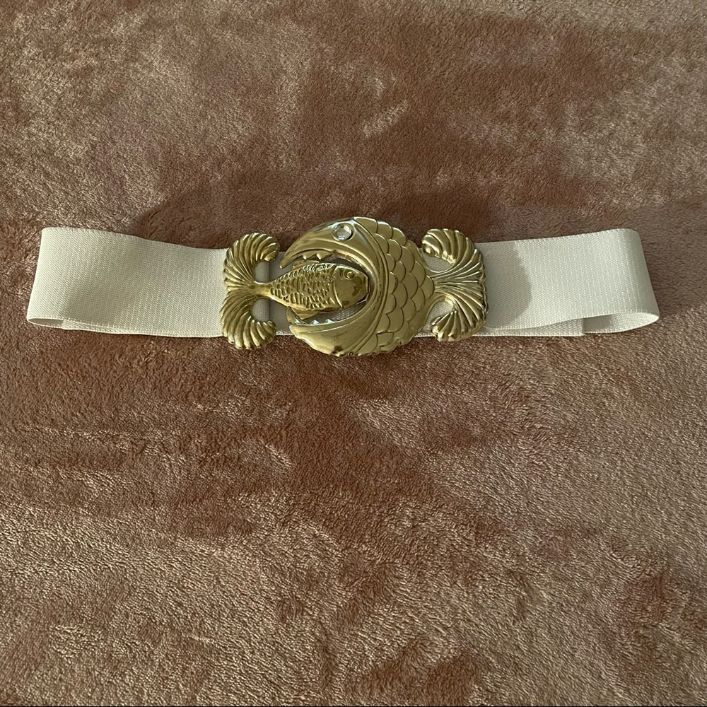 Adjustable White and Gold Piranha Fish Eats Waist Belt